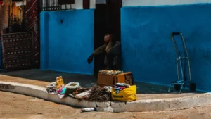 Mohammed A., homme âgé de 72 ans à Taza, bénéficiaire campagne aide alimentaire, asthme sévère, situation précaire
